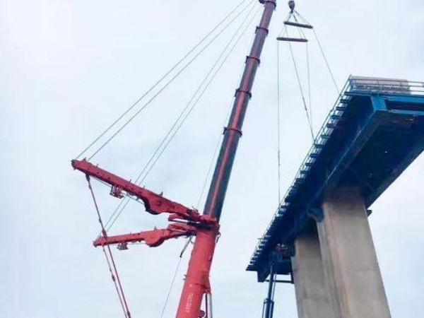 延吉市吊车出租电话_吊车出租需要注意哪些问题